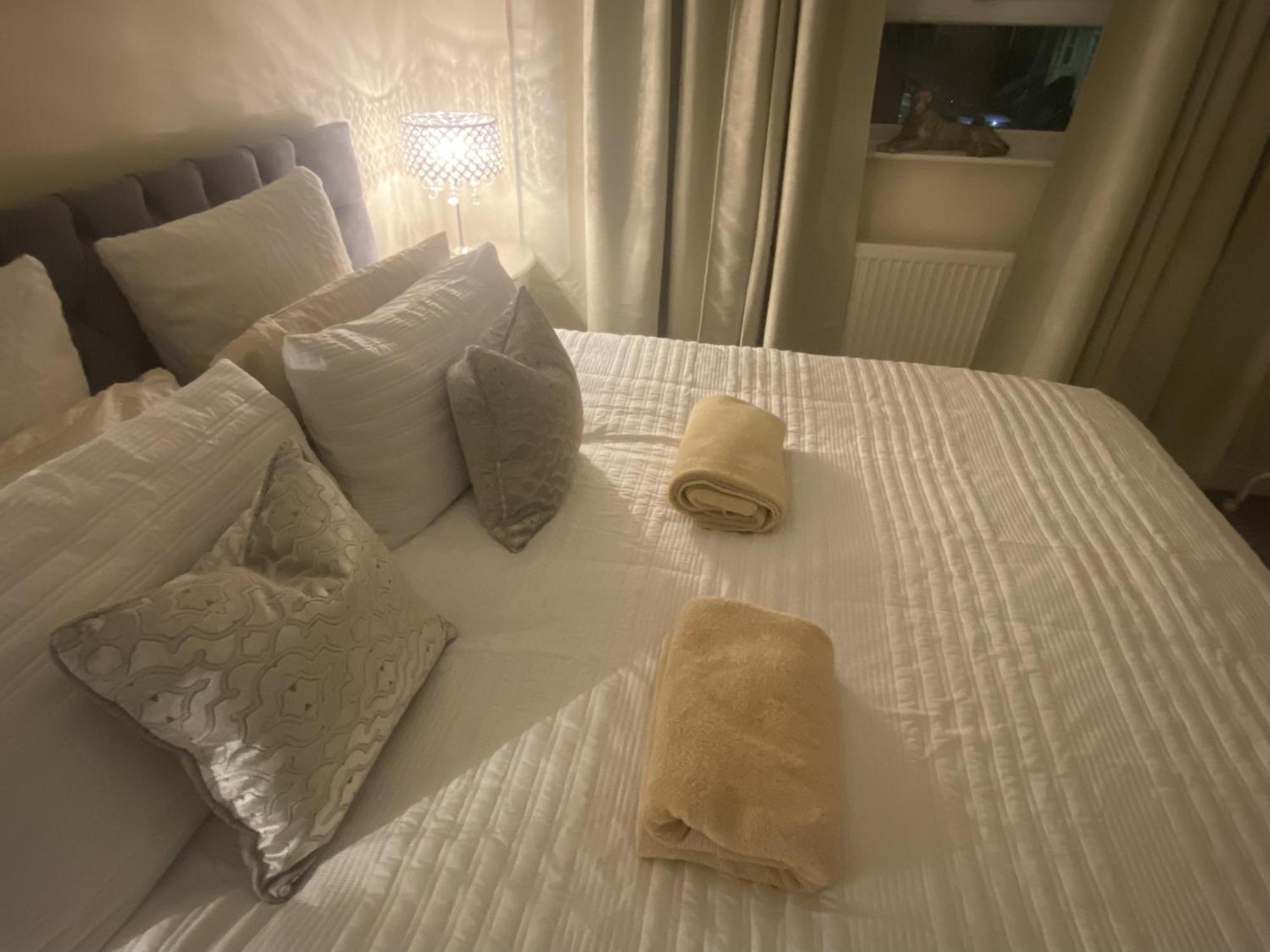 & Cosy Apartment In The Heart Of Stokes Croft Bristol Esterno foto